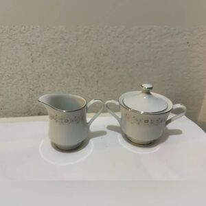 Maxam  Vintage Sugar Bowl & Creamer Set Japan CHG 800 Floral  Fine Porcelain